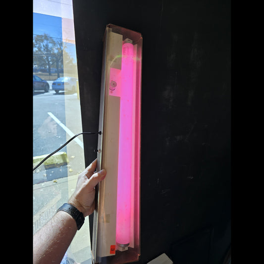 25" Oak T-10 Light Fixture